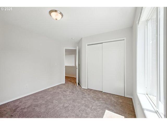 5609 Se 117TH Ave, Portland, OR 97266