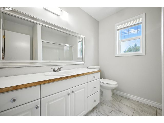 5609 Se 117TH Ave, Portland, OR 97266