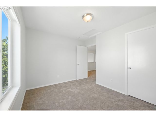5609 Se 117TH Ave, Portland, OR 97266
