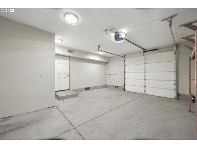 5609 Se 117TH Ave, Portland, OR 97266
