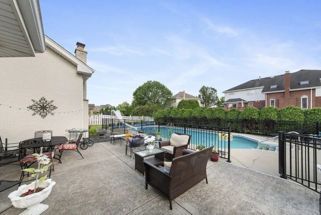 7819 Joliet Drive, Tinley Park, IL 60477