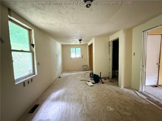 915 Campbells Creek Drive, Charleston, WV 25306