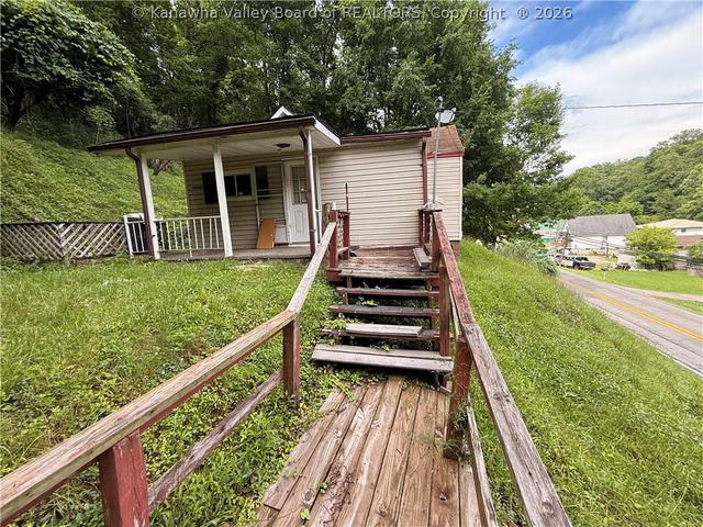 915 Campbells Creek Drive, Charleston, WV 25306