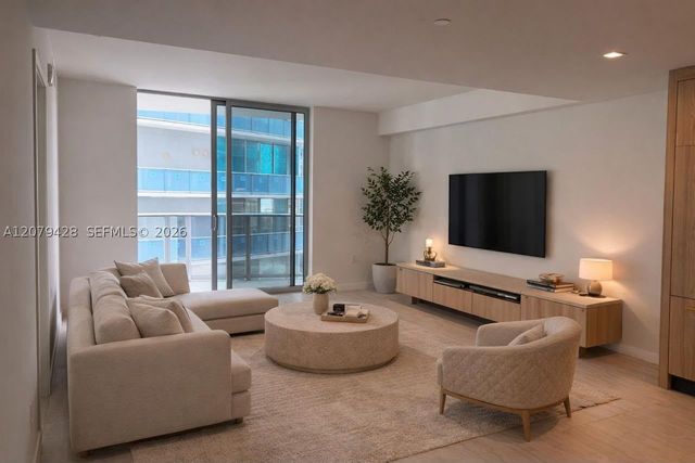 77 SE 5 ST 1806, Miami, FL 33131