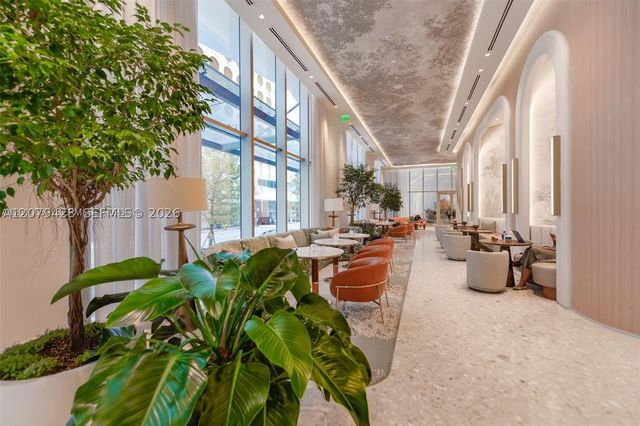 77 SE 5 ST 1806, Miami, FL 33131