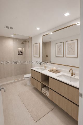 77 SE 5 ST 1806, Miami, FL 33131