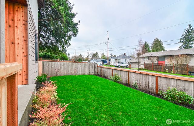 10202 44th Avenue SW, Seattle, WA 98146