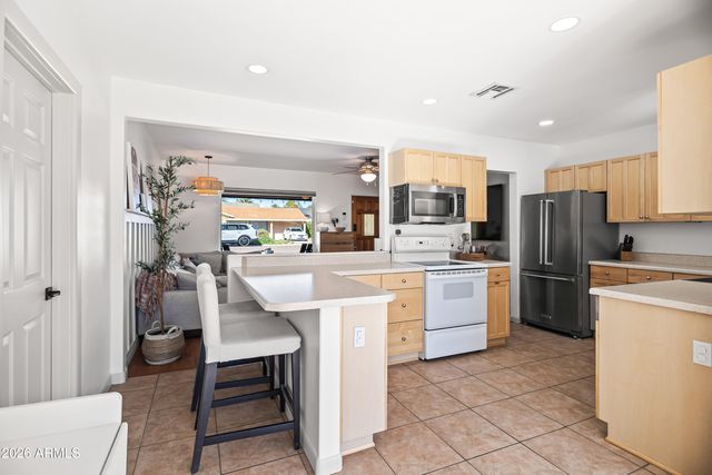 4013 E INDIANOLA Avenue, Phoenix, AZ 85018