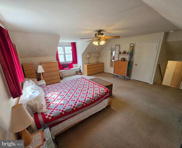 2538 WOODLAND RD, Abington, PA 19001