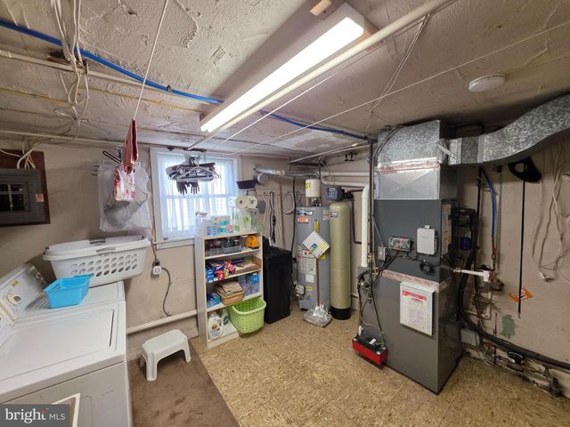 2538 WOODLAND RD, Abington, PA 19001