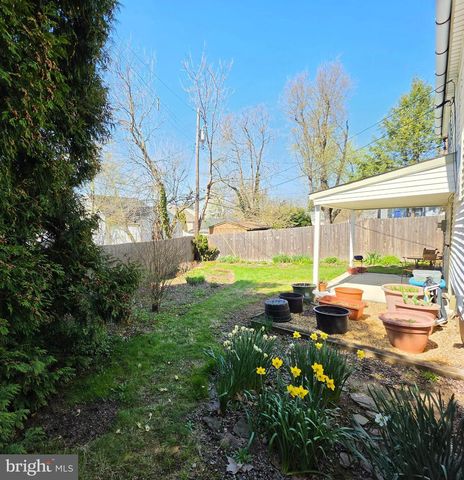 2538 WOODLAND RD, Abington, PA 19001