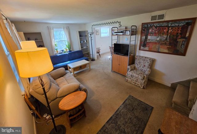 2538 WOODLAND RD, Abington, PA 19001