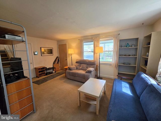 2538 WOODLAND RD, Abington, PA 19001