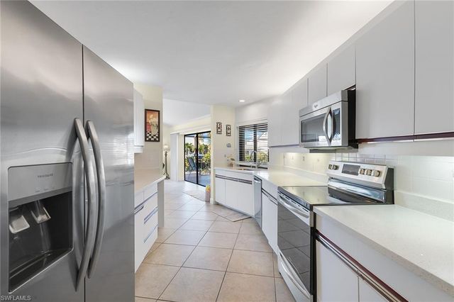 212 Windbrook CT, Marco Island, FL 34145