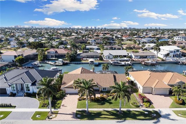 212 Windbrook CT, Marco Island, FL 34145