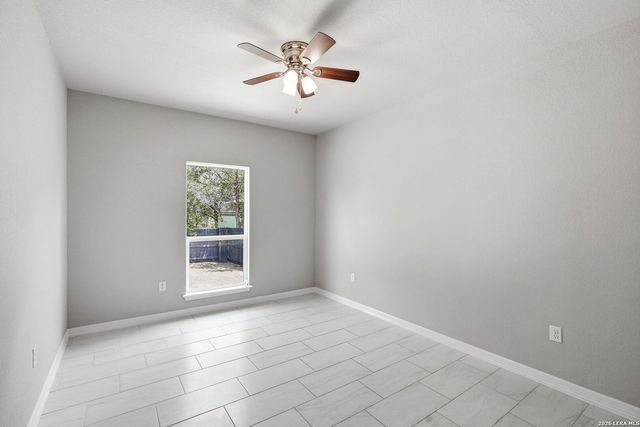 1224 BLUERIDGE DR, Canyon Lake, TX 78133