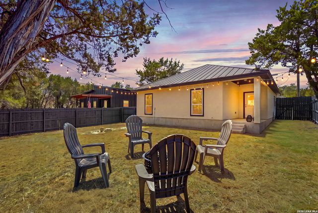 1224 BLUERIDGE DR, Canyon Lake, TX 78133