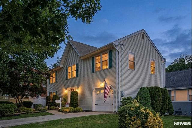 81 Hudson Avenue, Ridgefield Park, NJ 07660