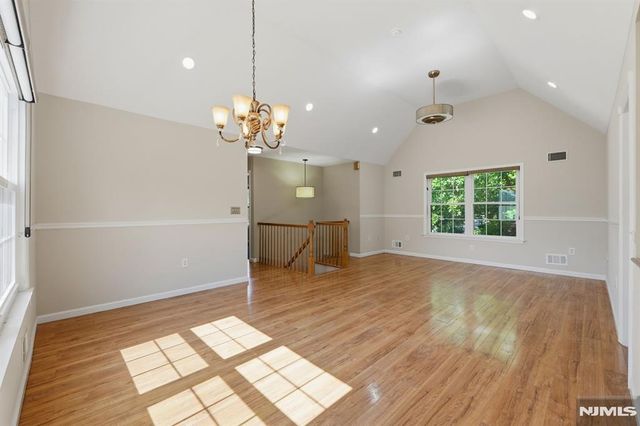81 Hudson Avenue, Ridgefield Park, NJ 07660
