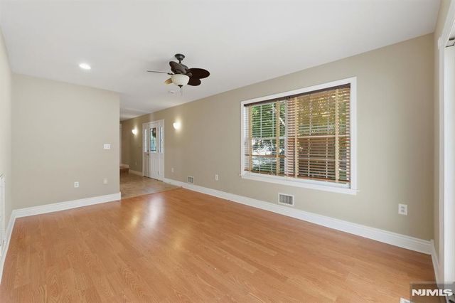 81 Hudson Avenue, Ridgefield Park, NJ 07660