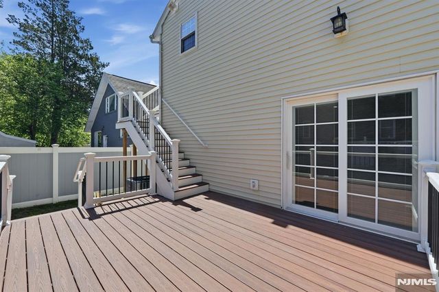 81 Hudson Avenue, Ridgefield Park, NJ 07660