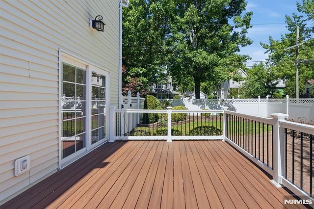 81 Hudson Avenue, Ridgefield Park, NJ 07660