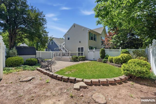 81 Hudson Avenue, Ridgefield Park, NJ 07660