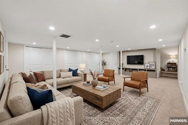 81 Hudson Avenue, Ridgefield Park, NJ 07660