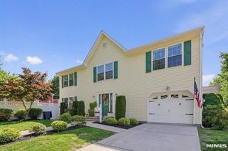 81 Hudson Avenue, Ridgefield Park, NJ 07660
