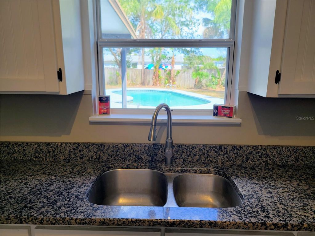 Image 14 of property listing at 1707 LOCKWOOD AVENUE, Orlando, FL 32812