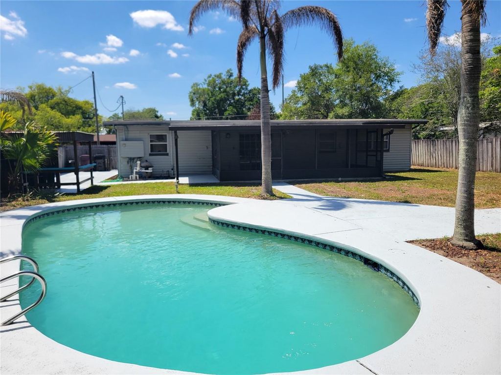Image 25 of property listing at 1707 LOCKWOOD AVENUE, Orlando, FL 32812
