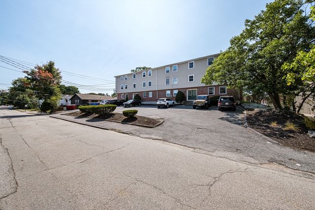 25 Rockland St 3, Boston, MA 02132