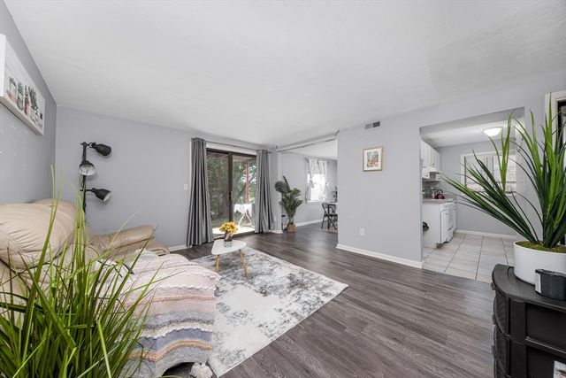 25 Rockland St 3, Boston, MA 02132