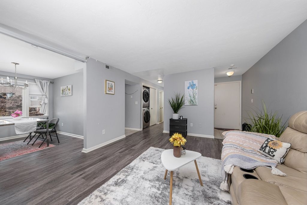 25 Rockland St 3, Boston, MA 02132