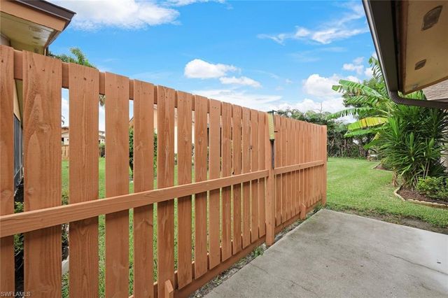 6474 Royal Woods DR, Fort Myers, FL 33908