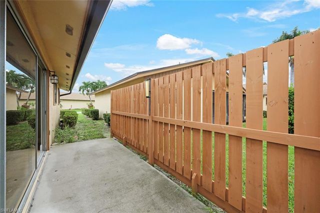 6474 Royal Woods DR, Fort Myers, FL 33908