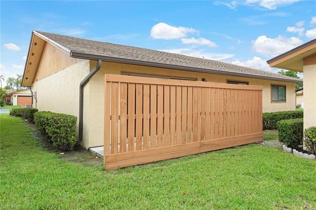6474 Royal Woods DR, Fort Myers, FL 33908