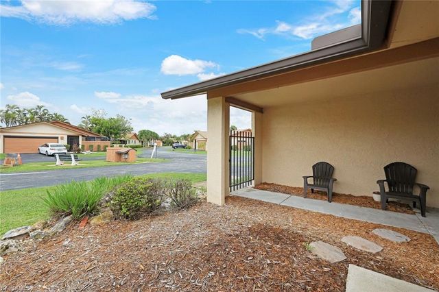 6474 Royal Woods DR, Fort Myers, FL 33908