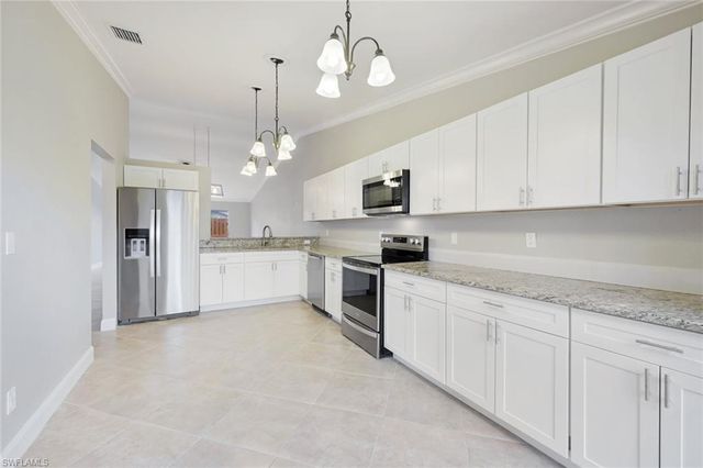 6474 Royal Woods DR, Fort Myers, FL 33908