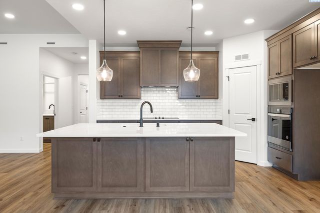 3791 Morningside Parkway, Richland, WA 99352