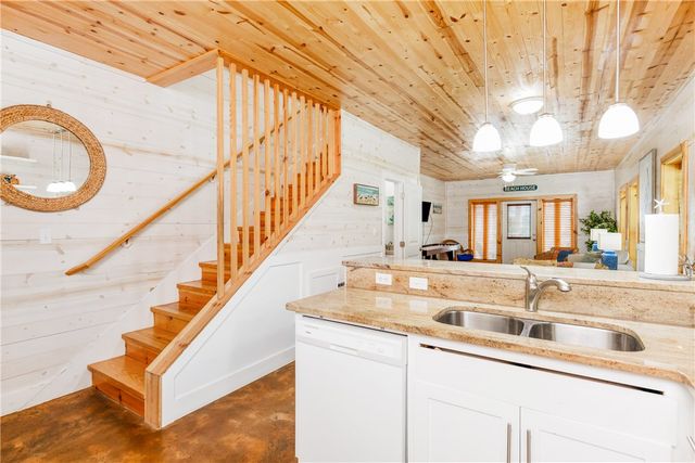 2120 S 11th St 401, Port Aransas, TX 78373