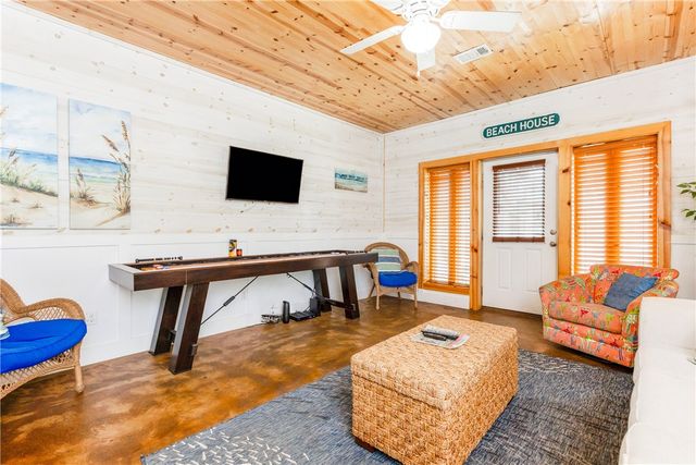 2120 S 11th St 401, Port Aransas, TX 78373