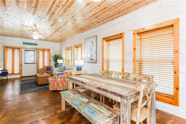 2120 S 11th St 401, Port Aransas, TX 78373