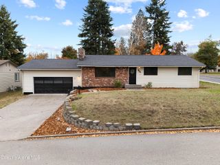 402 E SUNRISE DR, Coeur D'alene, ID 83815