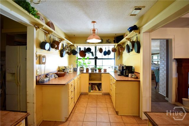 1317 Pine Ridge Drive, Savannah, GA 31406