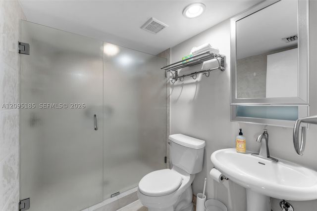 6423 Collins Ave 901, Miami Beach, FL 33141