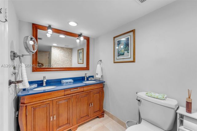6423 Collins Ave 901, Miami Beach, FL 33141