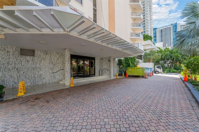 6423 Collins Ave 901, Miami Beach, FL 33141
