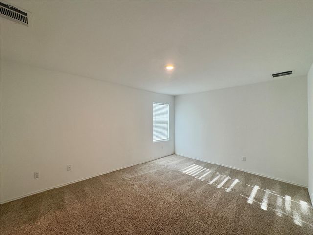 512 Gabbro GDNS, Maxwell, TX 78656