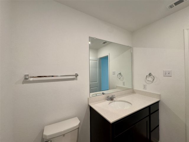 512 Gabbro GDNS, Maxwell, TX 78656